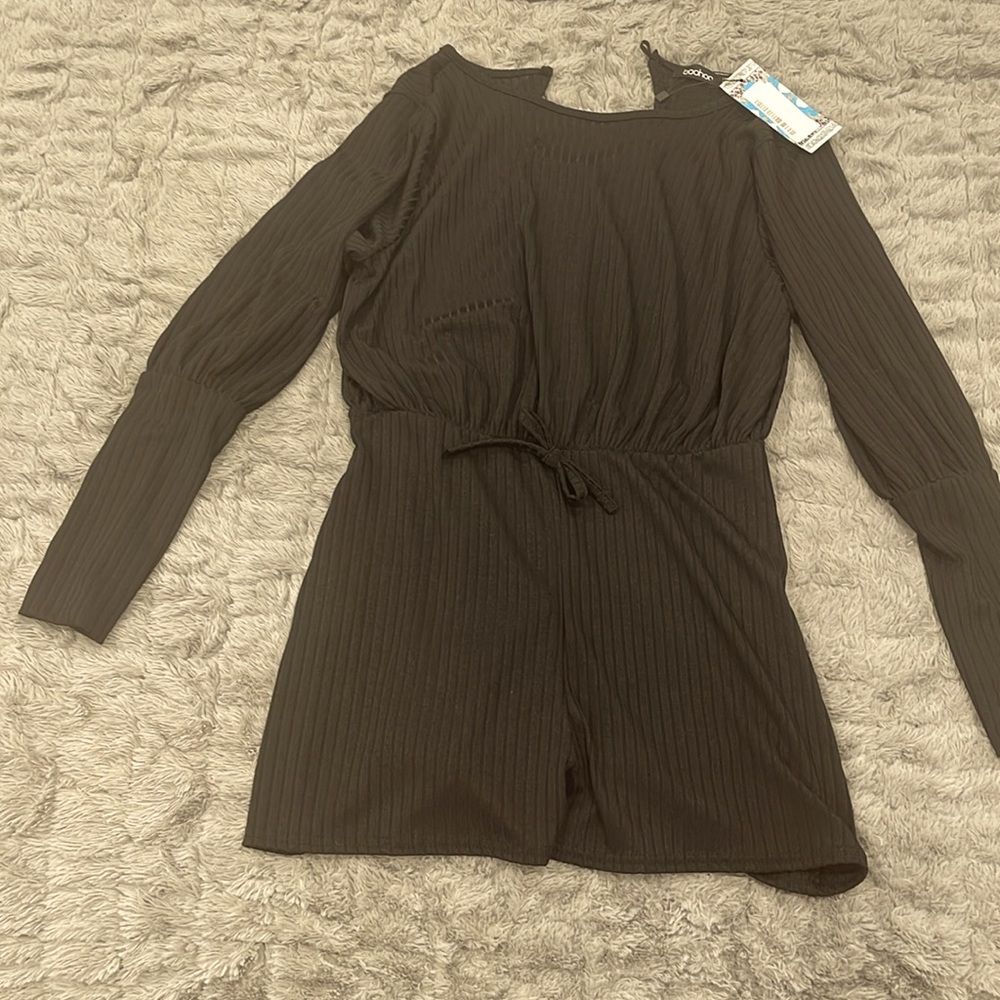 Black one piece short set